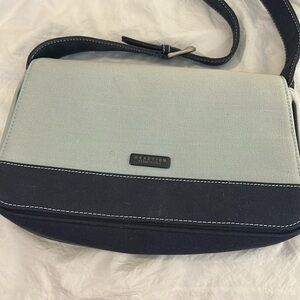 Reaction Kenneth Cole purse